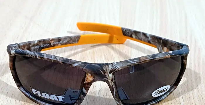 Anteojo Olblack Float F100 G-C, camuflado con patillas naranja